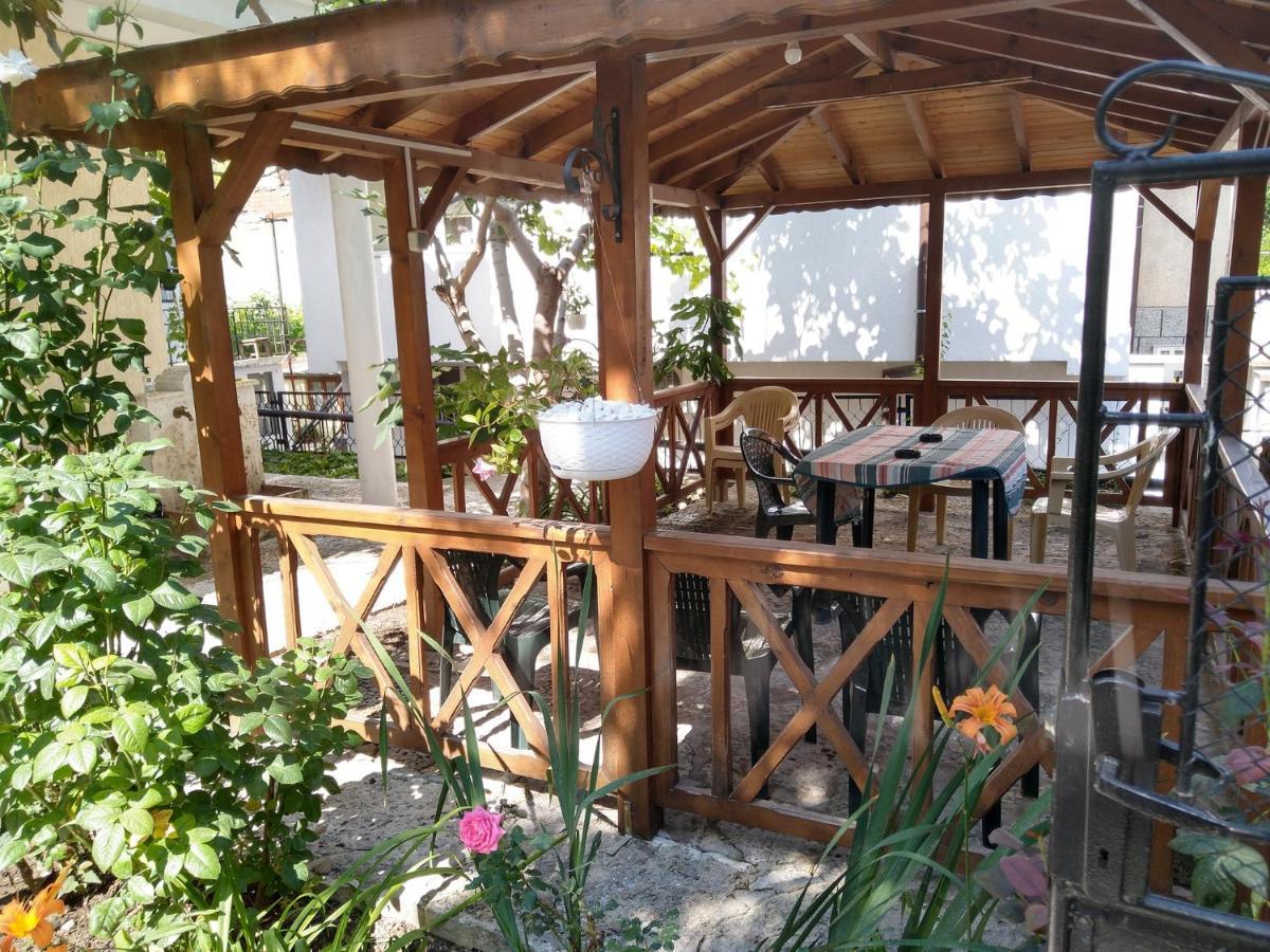 Guest House Yoanna Balchik Exterior foto